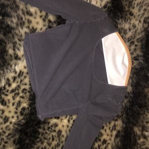 Grey long sleeve crop top